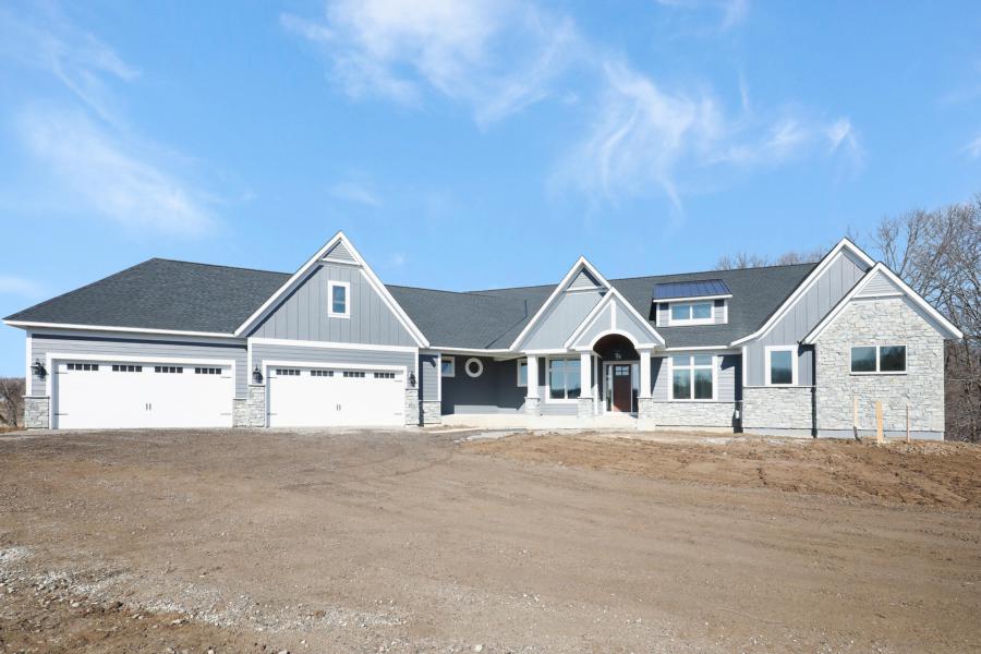 Web-Friendly-8911-Whisper-Creek-Trail-Rockford-MN-55373-1
